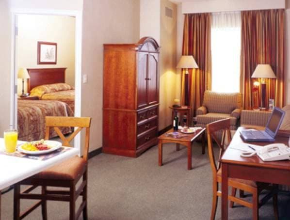 voco Saltillo Suites by IHG 6