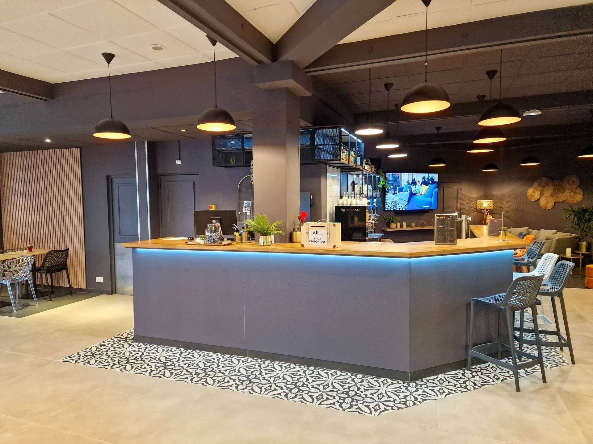 Ibis Rambouillet 2