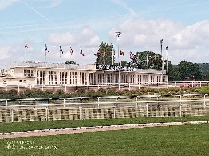 Hippodrome d'Enghien-Soisy 1