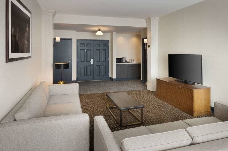 Doubletree Guest Suites Lexington 15