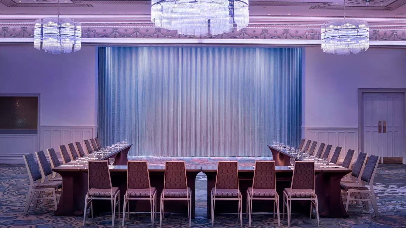 Sheraton Commander Hotel 21