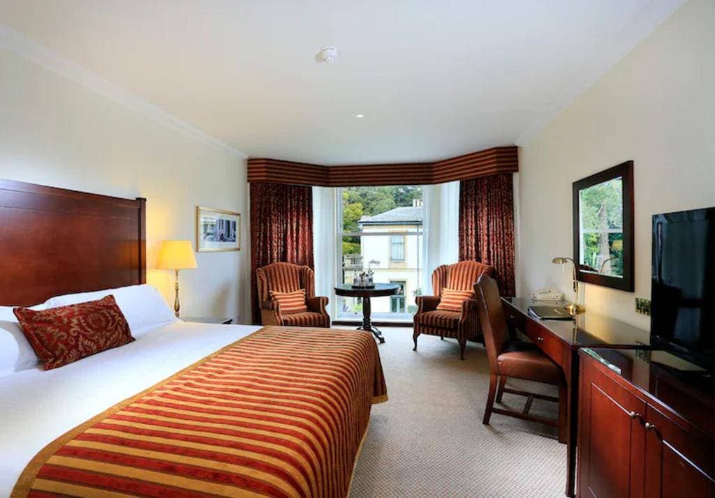 Norwood Hall Hotel 8
