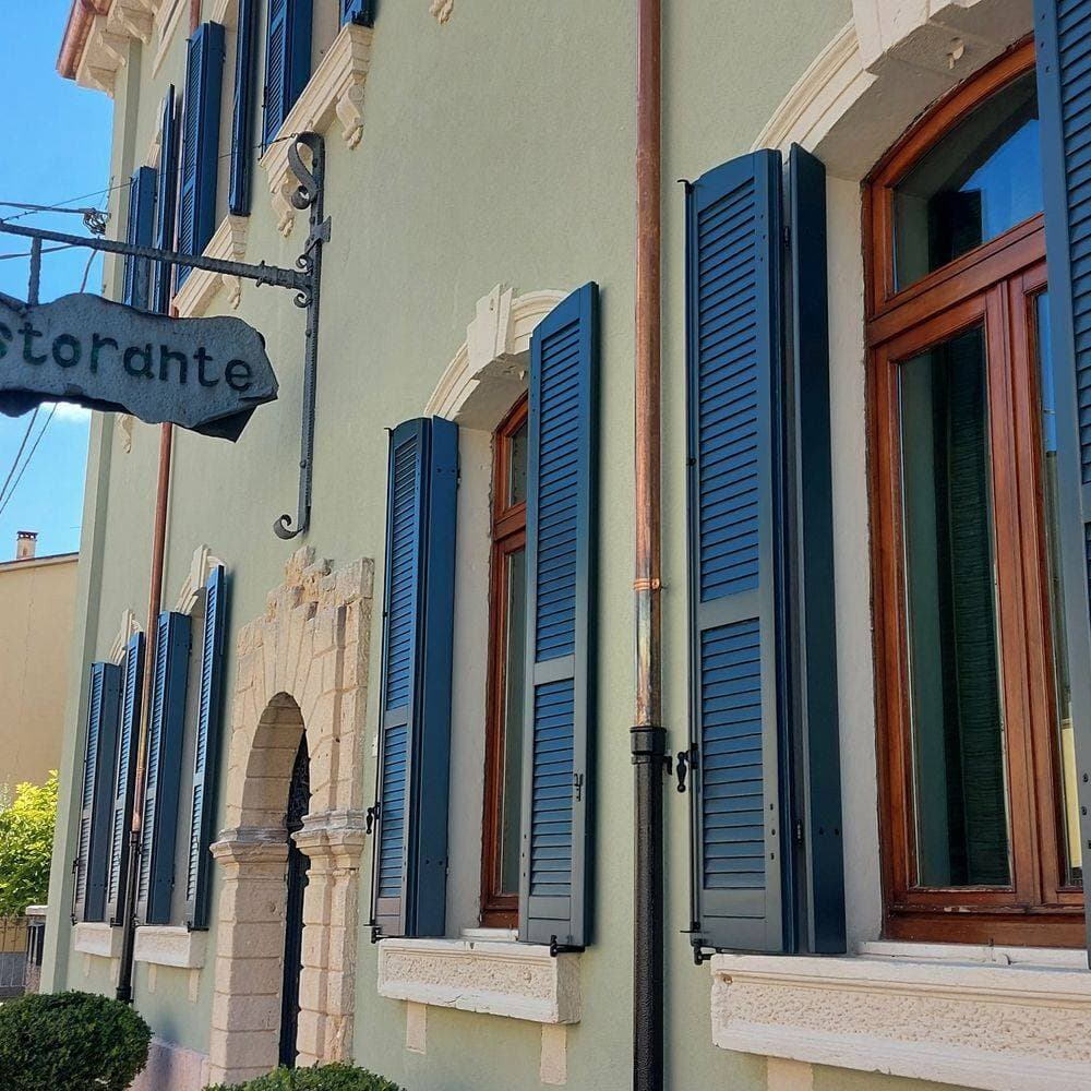 Cavour 7