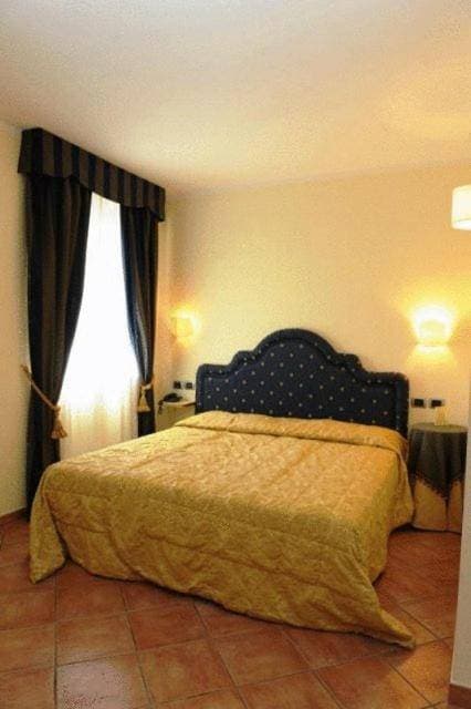Hotel Urbano V 12