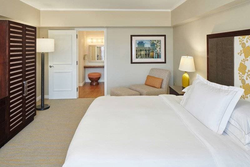 Hilton Grand Vacations Suites at Hilton Hawaiian Village 18