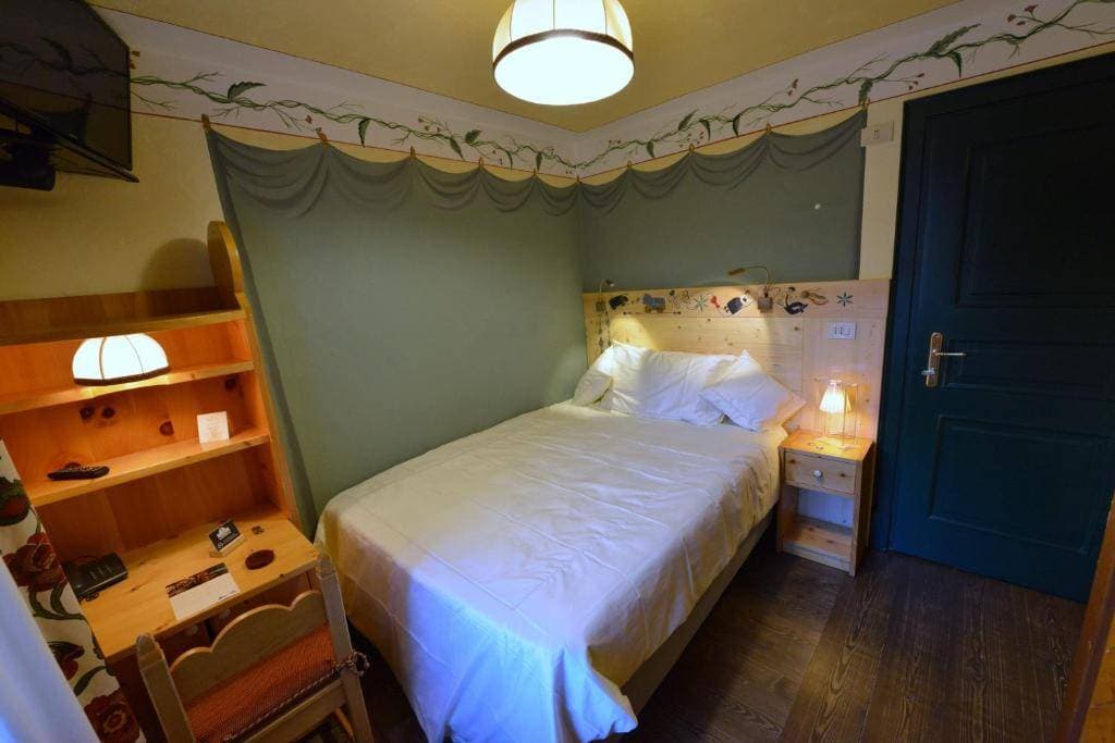 Hôtel du Grand Paradis 13