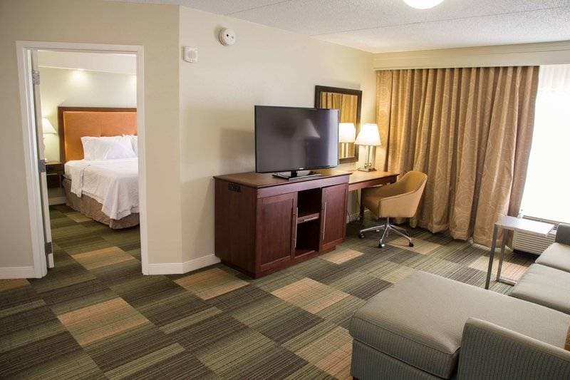 Hampton Inn & Suites Albany Downtown 10