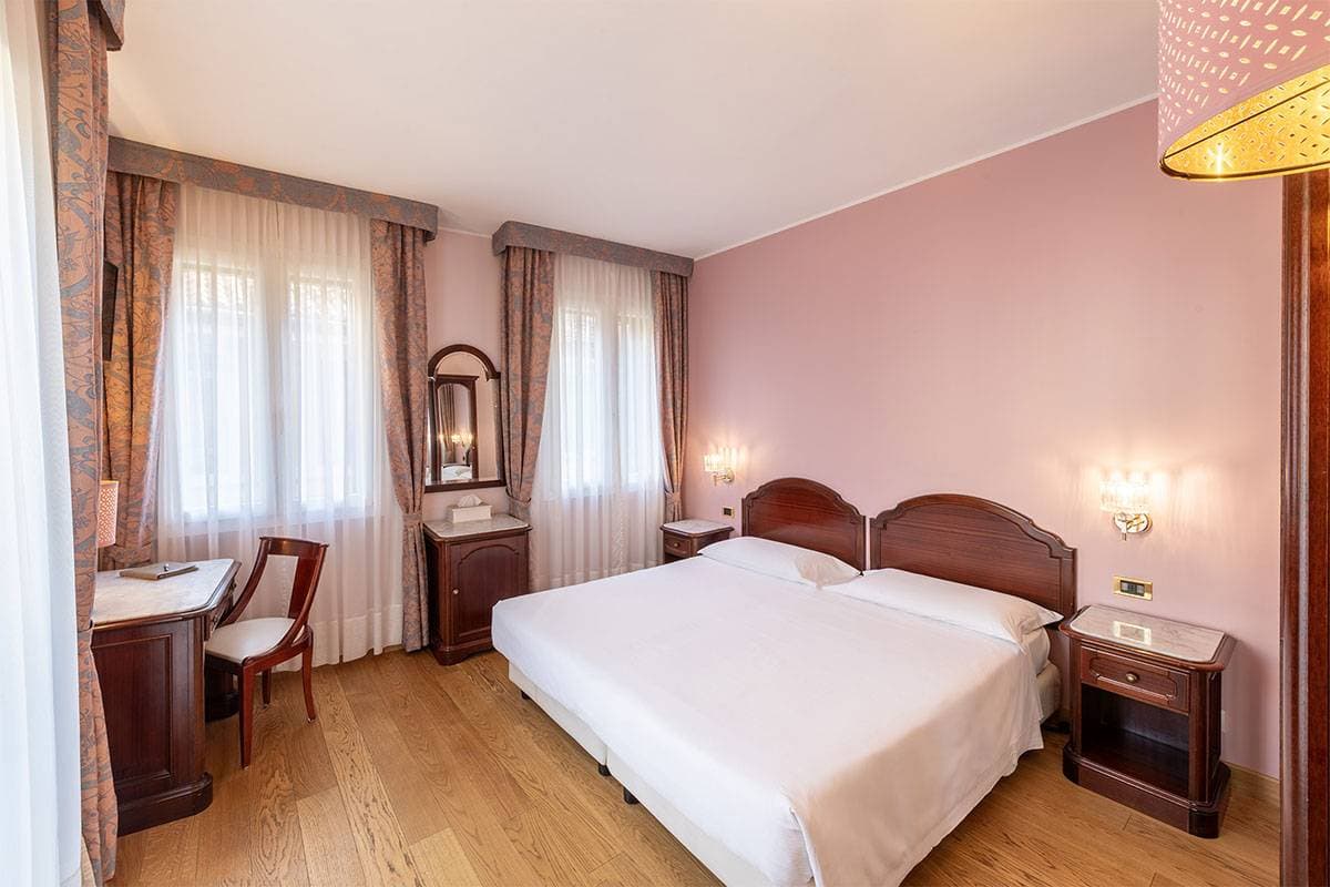 Hotel Majestic Toscanelli 10