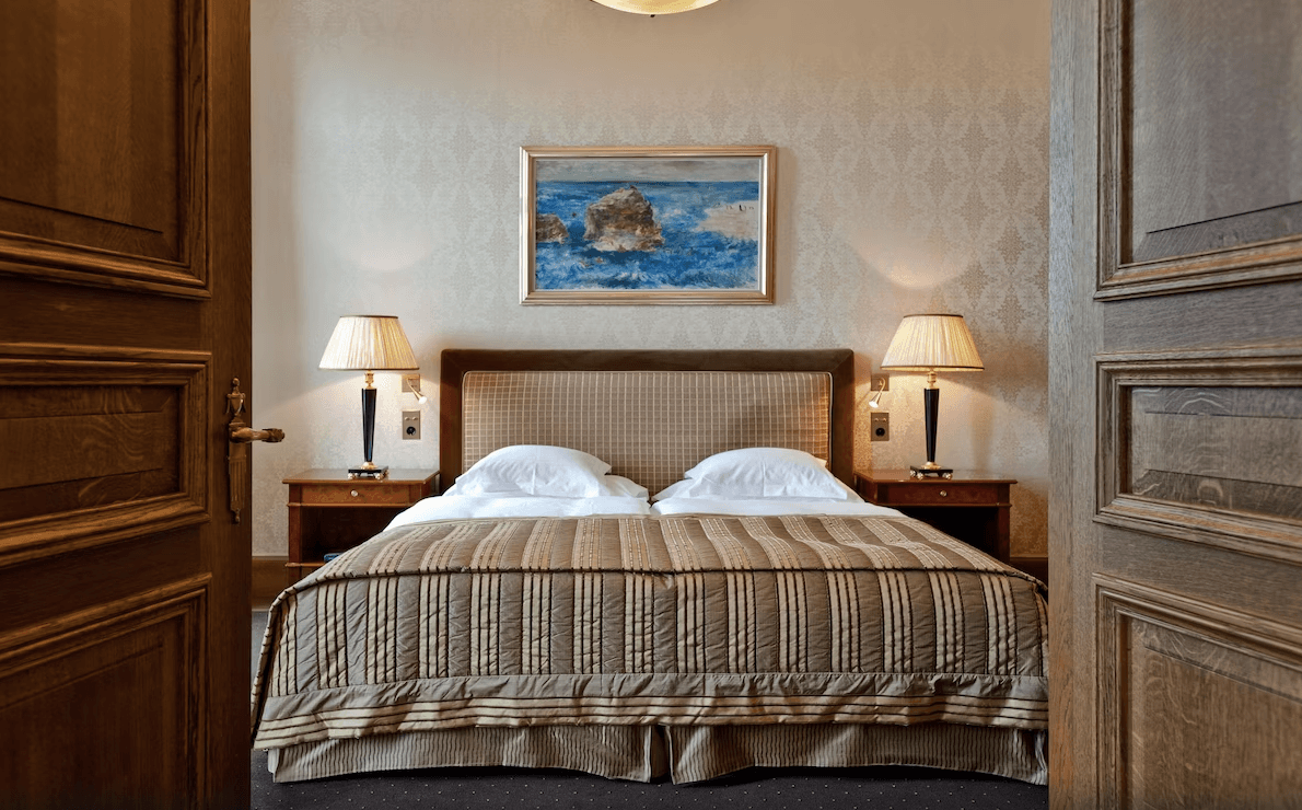 L'Hotel Les Trois Rois 18