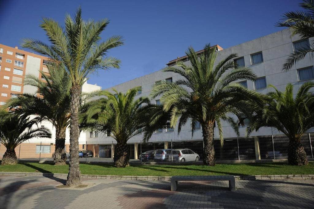 Travelodge Alicante Puerto Hotel 1