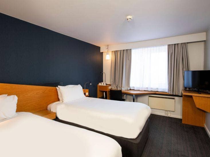 Holiday Inn Express Birmingham - Oldbury 6