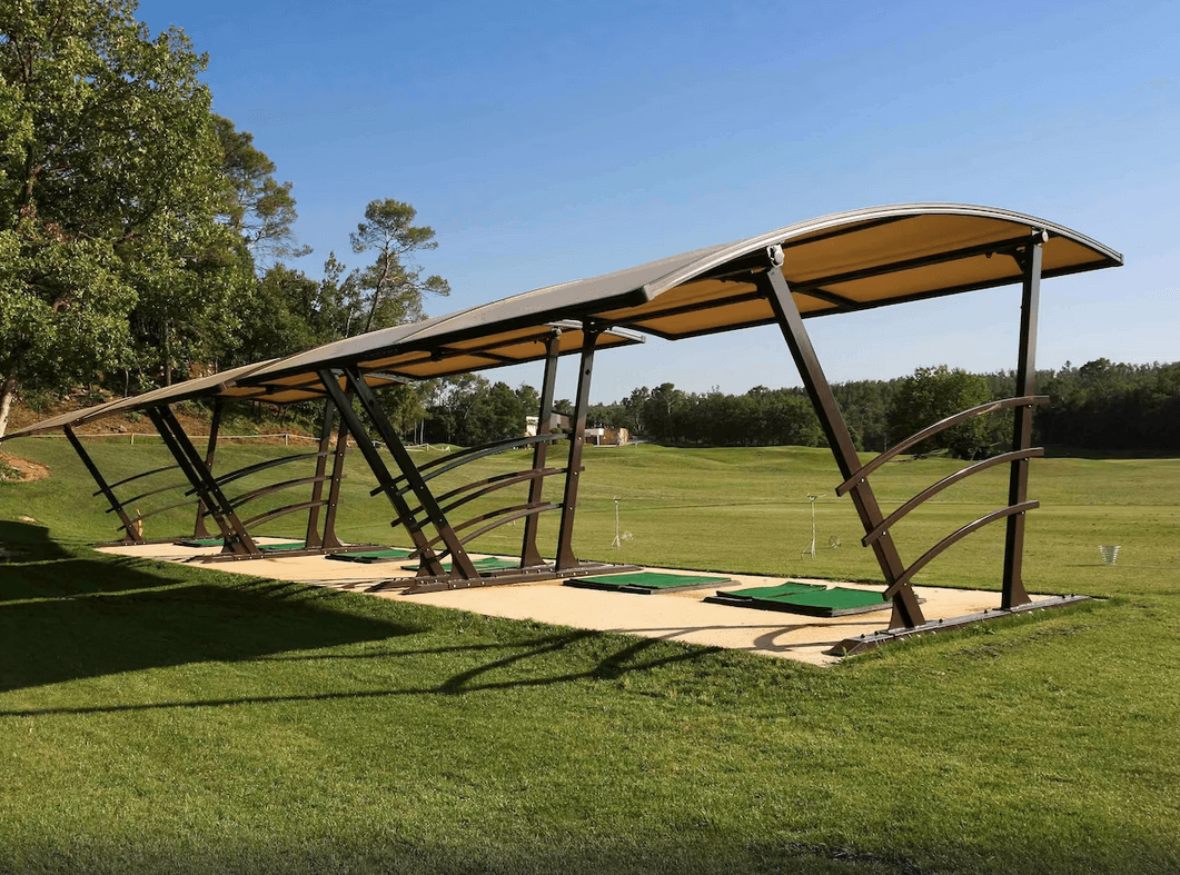  Mercure**** Golf Hôtel  & Spa de Barbaroux 17