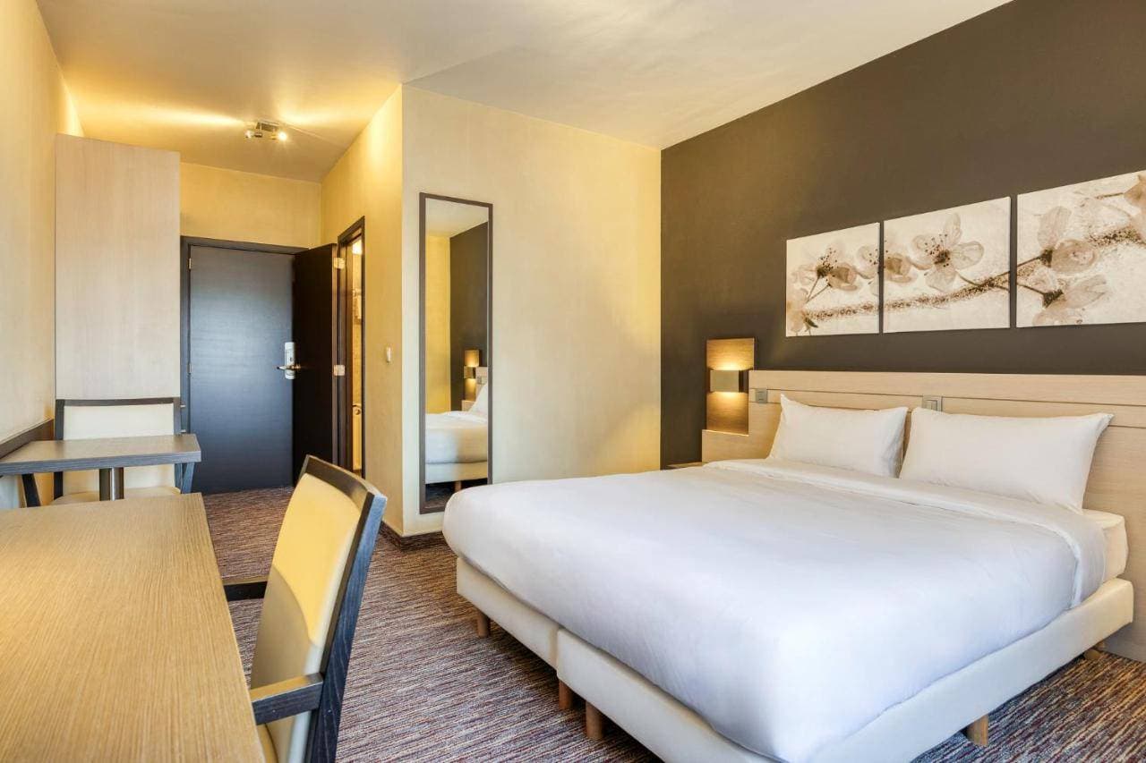 B&B HOTEL Mons Centre 10