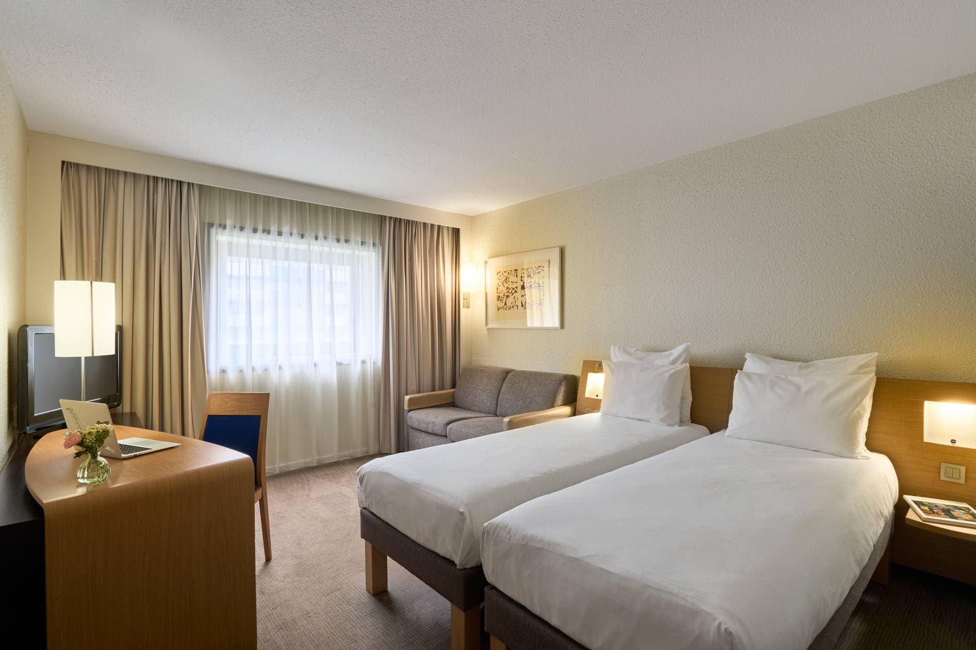 Novotel Paris la Défense Esplanade  15