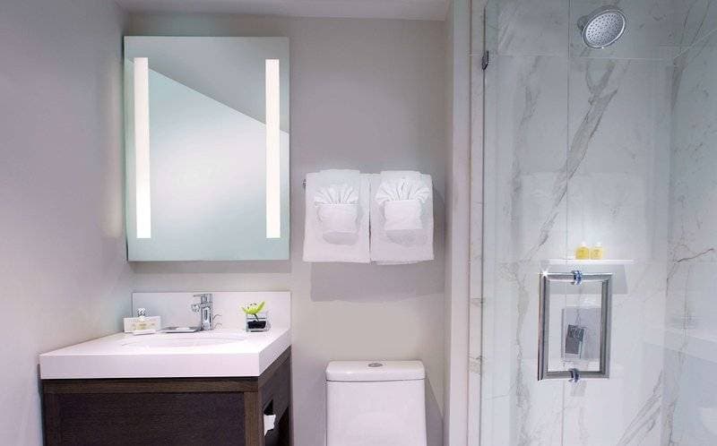 The Benson Portland, Curio Collection by Hilton 10