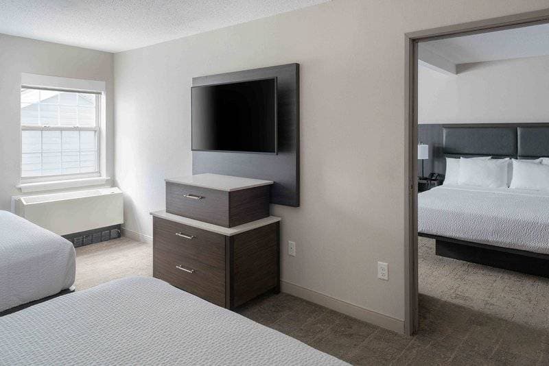 Holiday Inn Express St. Albans 26