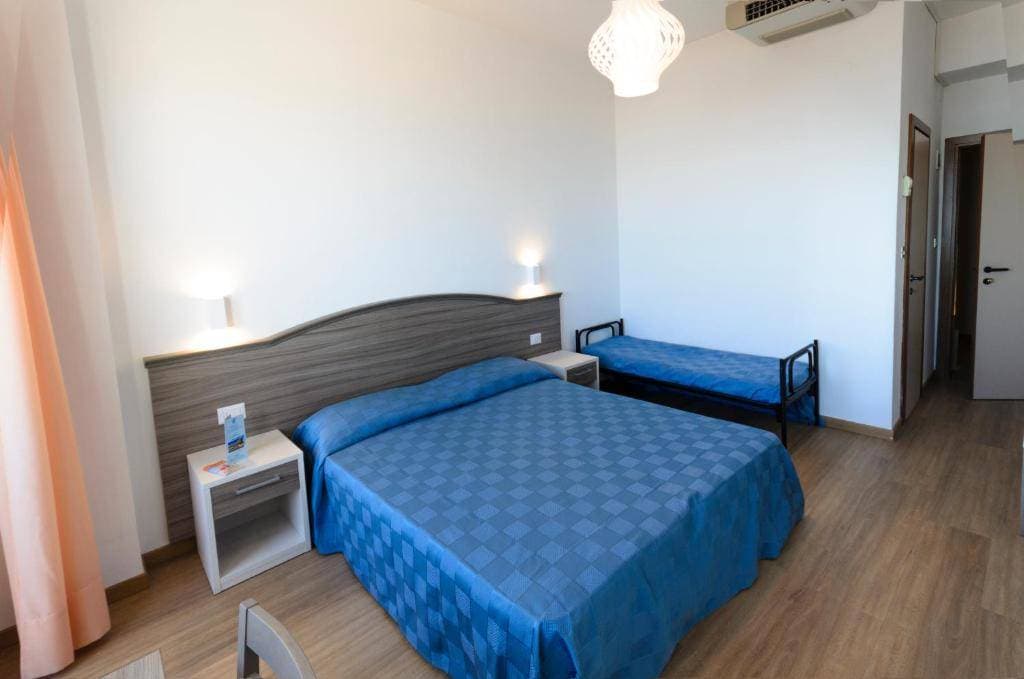 Hotel Turistica 12
