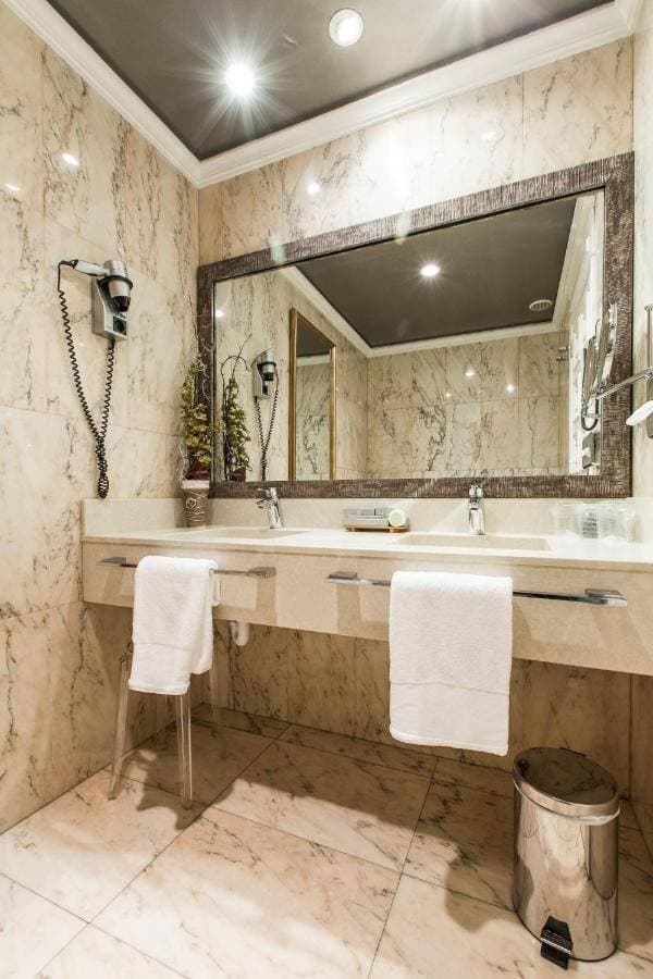 Hotel Carlton 15