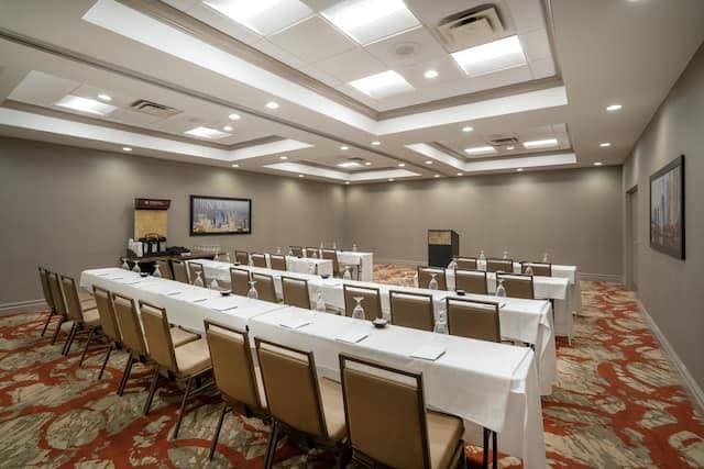 Embassy Suites by Hilton Nashville Downtown 10