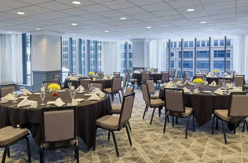The Marquette Hotel, Curio Collection by Hilton 7