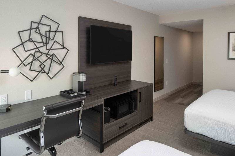 Holiday Inn Express St. Albans 25