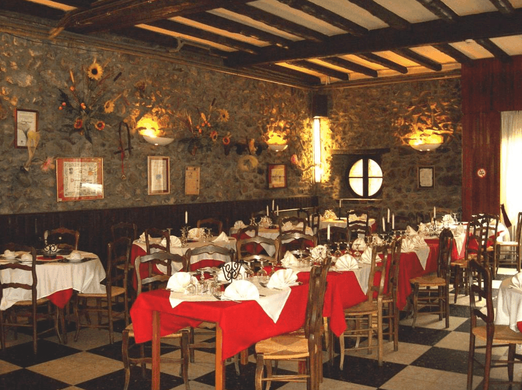 Logis Hostellerie de la Poste 7