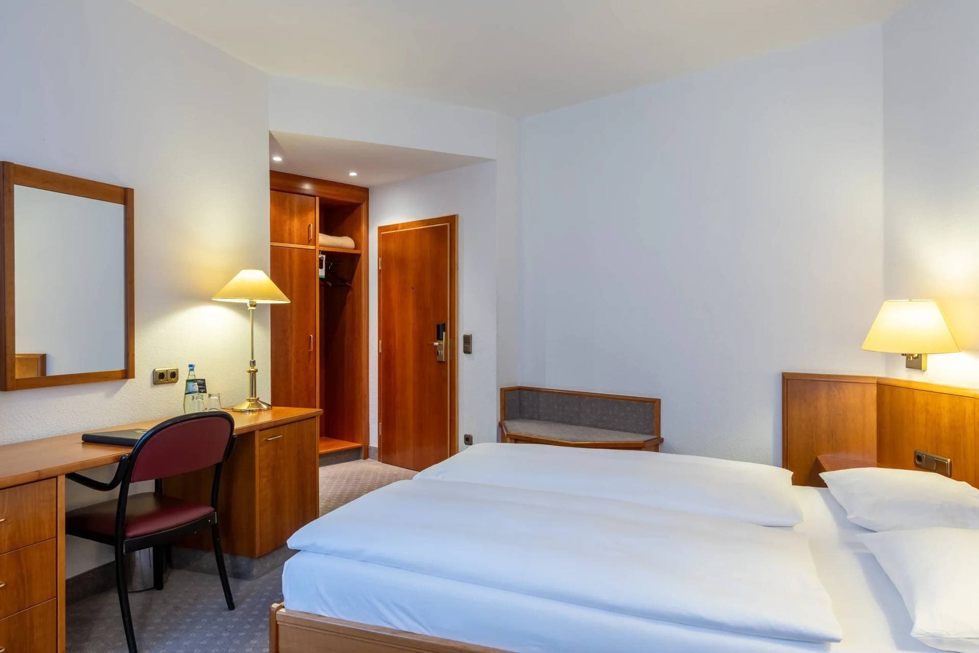 Hotel ALMA am Anger 9