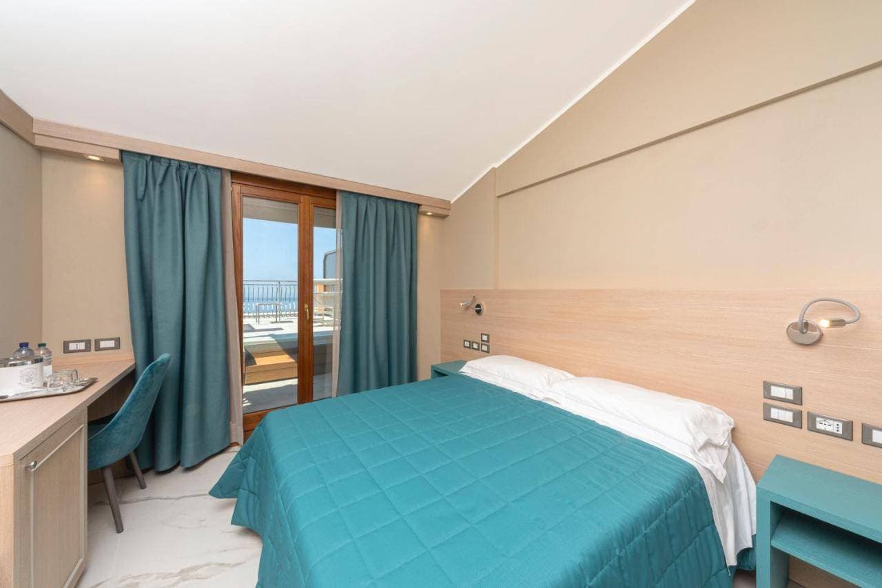 Hotel Porto Roca 27