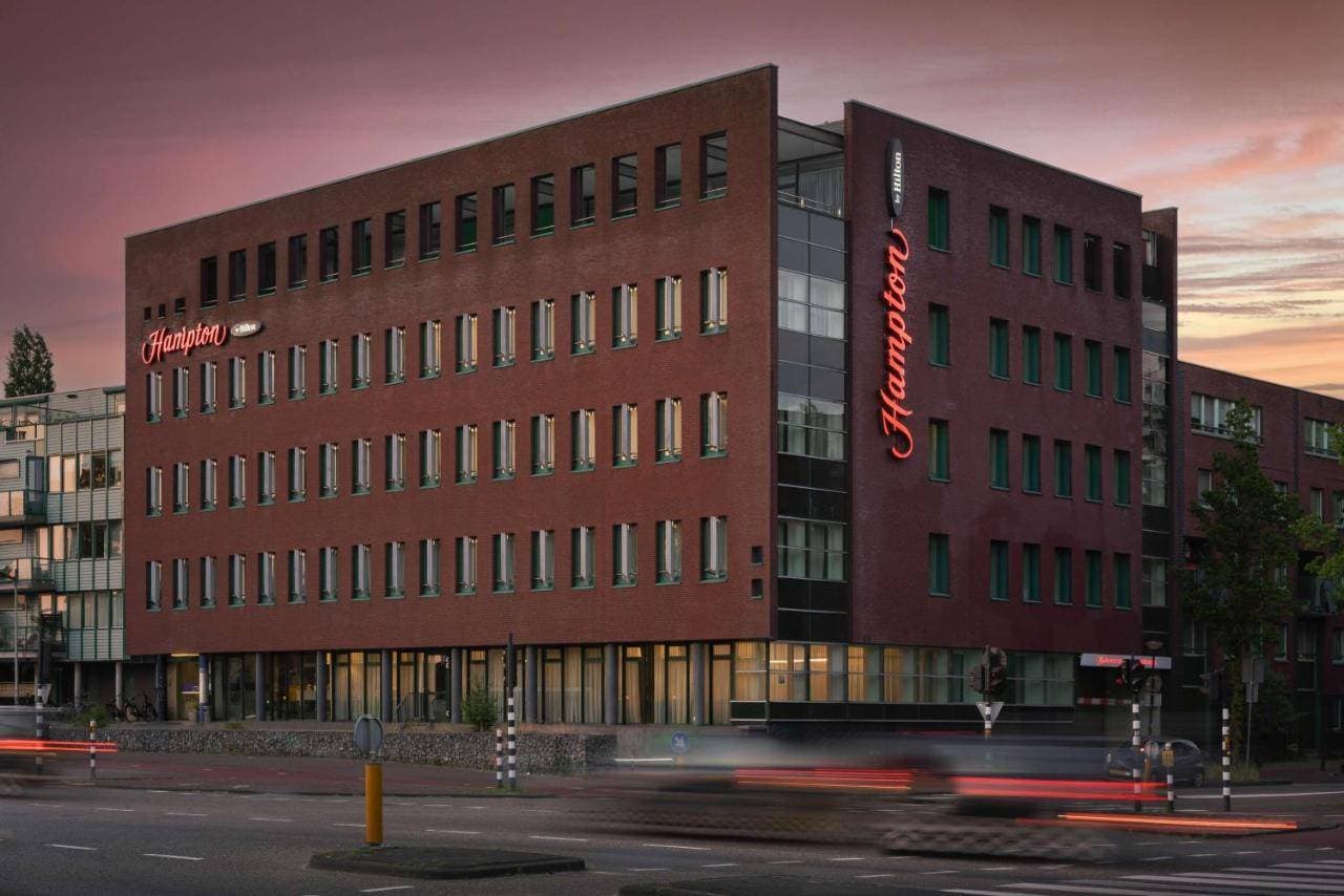 Hampton by Hilton Amsterdam Centre East 1
