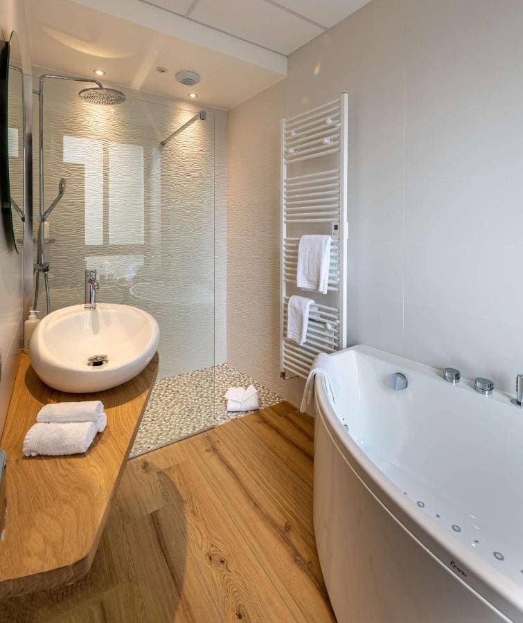 Best Western Grand Hotel De Bordeaux 16