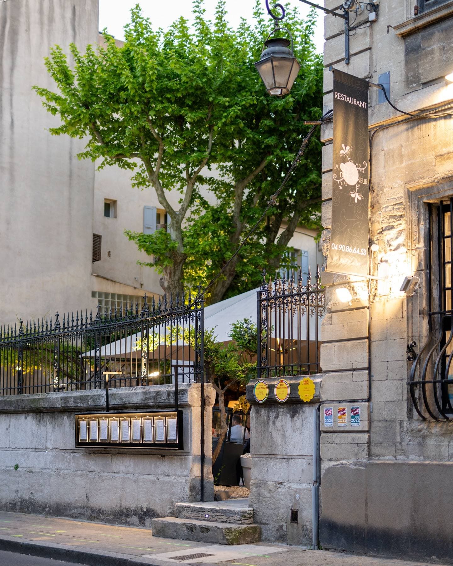 La Cour d'Honneur 5