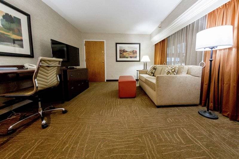 Embassy Suites by Hilton Lexington Green 7