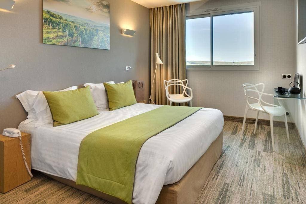 Le Panoramic 23