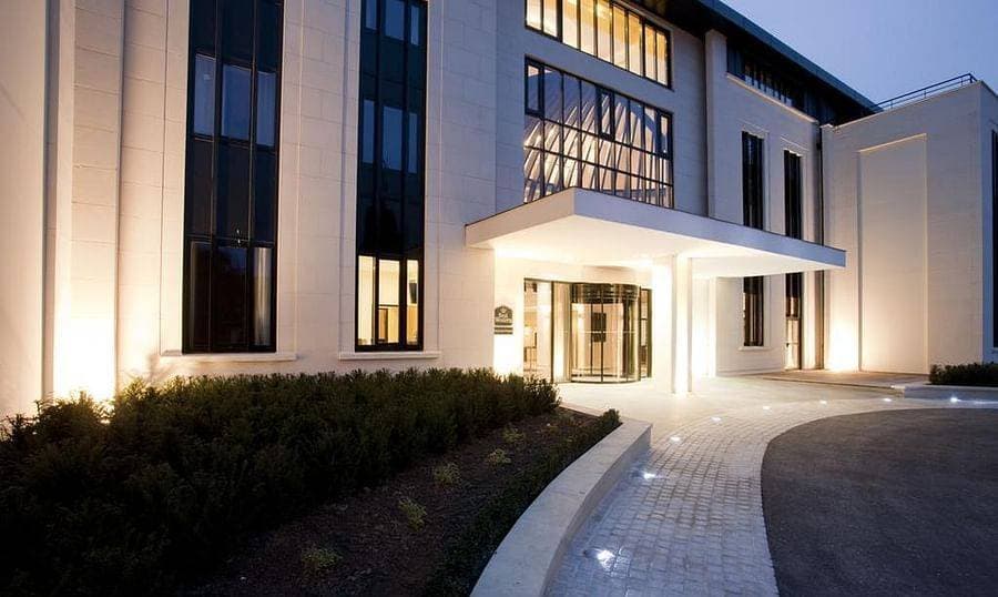  Best Western Plus Hôtel des Francs 1