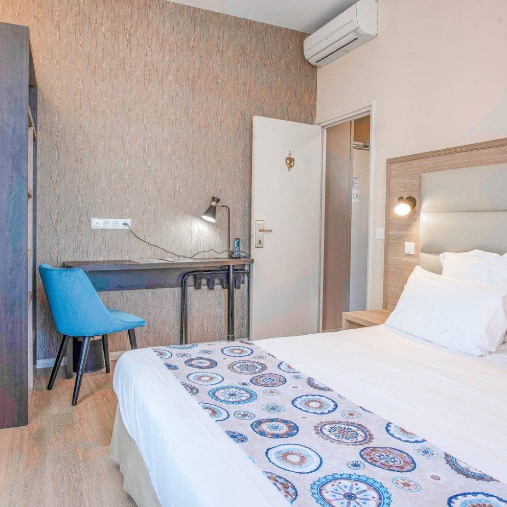 Hotel Montaigne 5