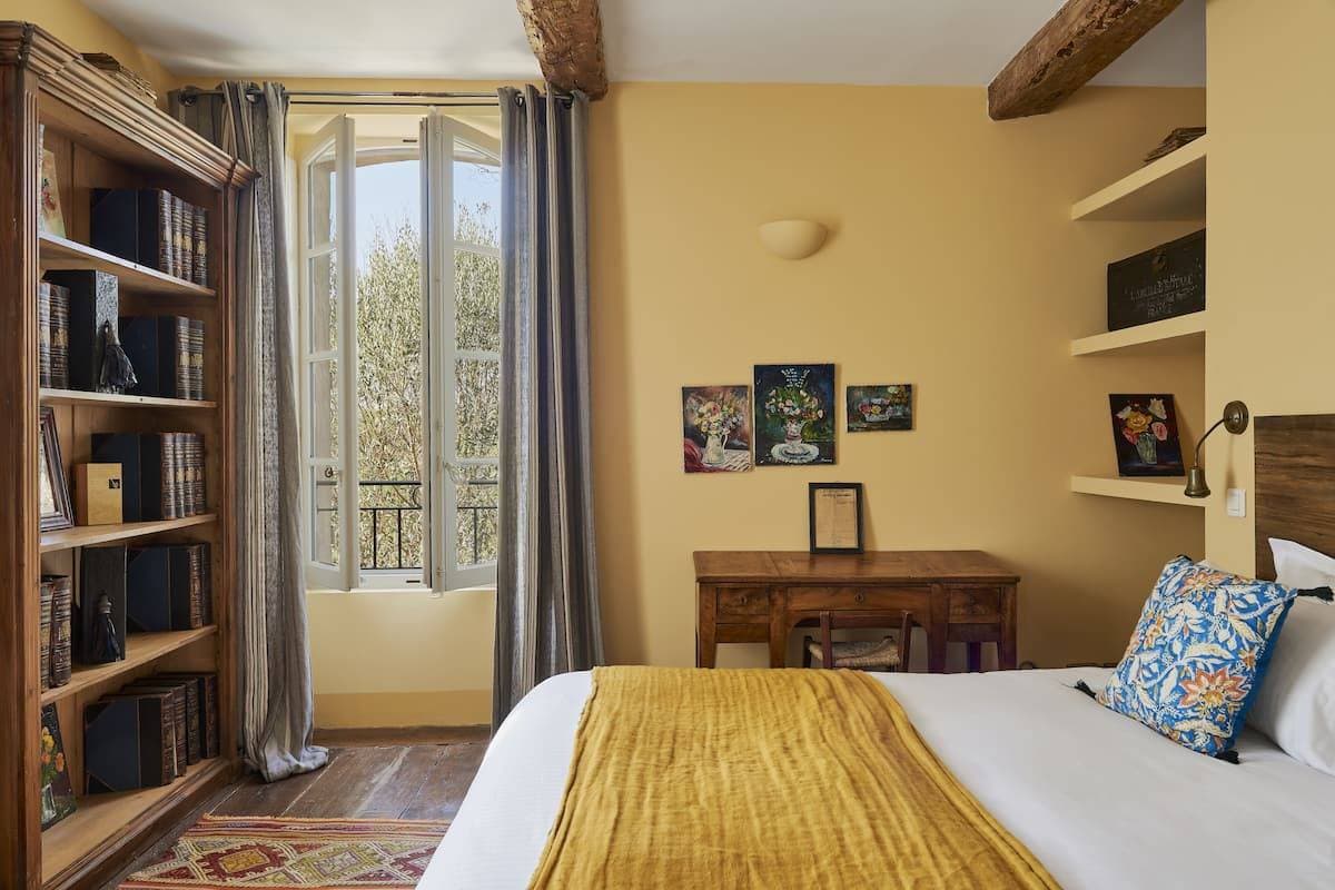 Le Château Saint Roux 11