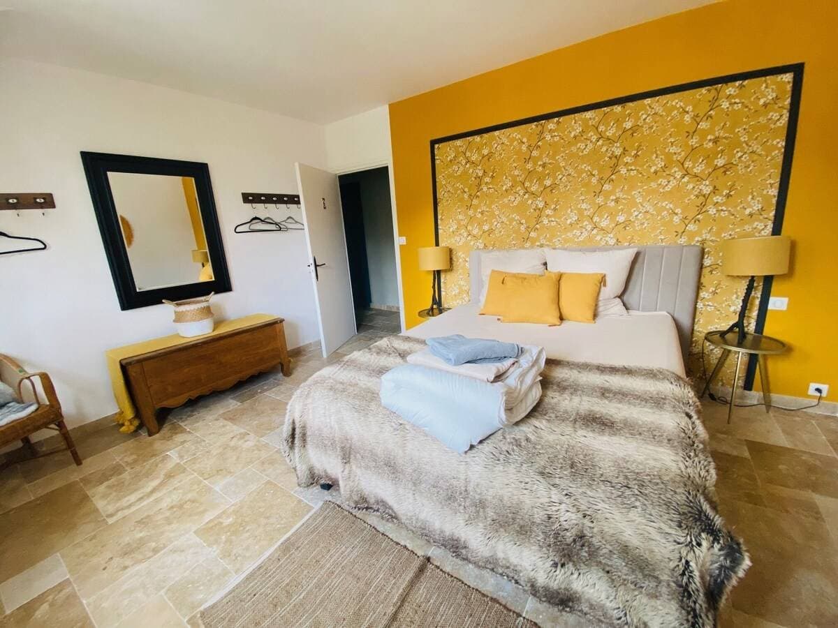Carlon Luxury Rentals - La Casteline 50