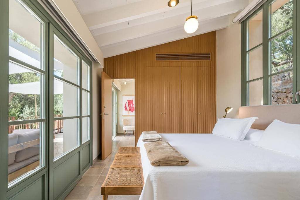 Rondaia Luxury Suites & Villas 8