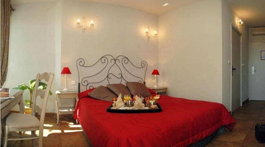 Hostellerie du Cigalou 8