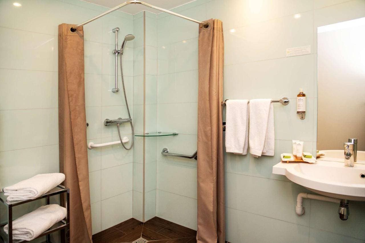  Best Western Plus Hôtel Colbert 16