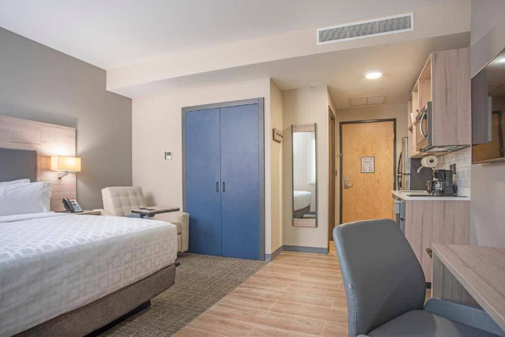 Candlewood Suites Guadalajara Galerias 11