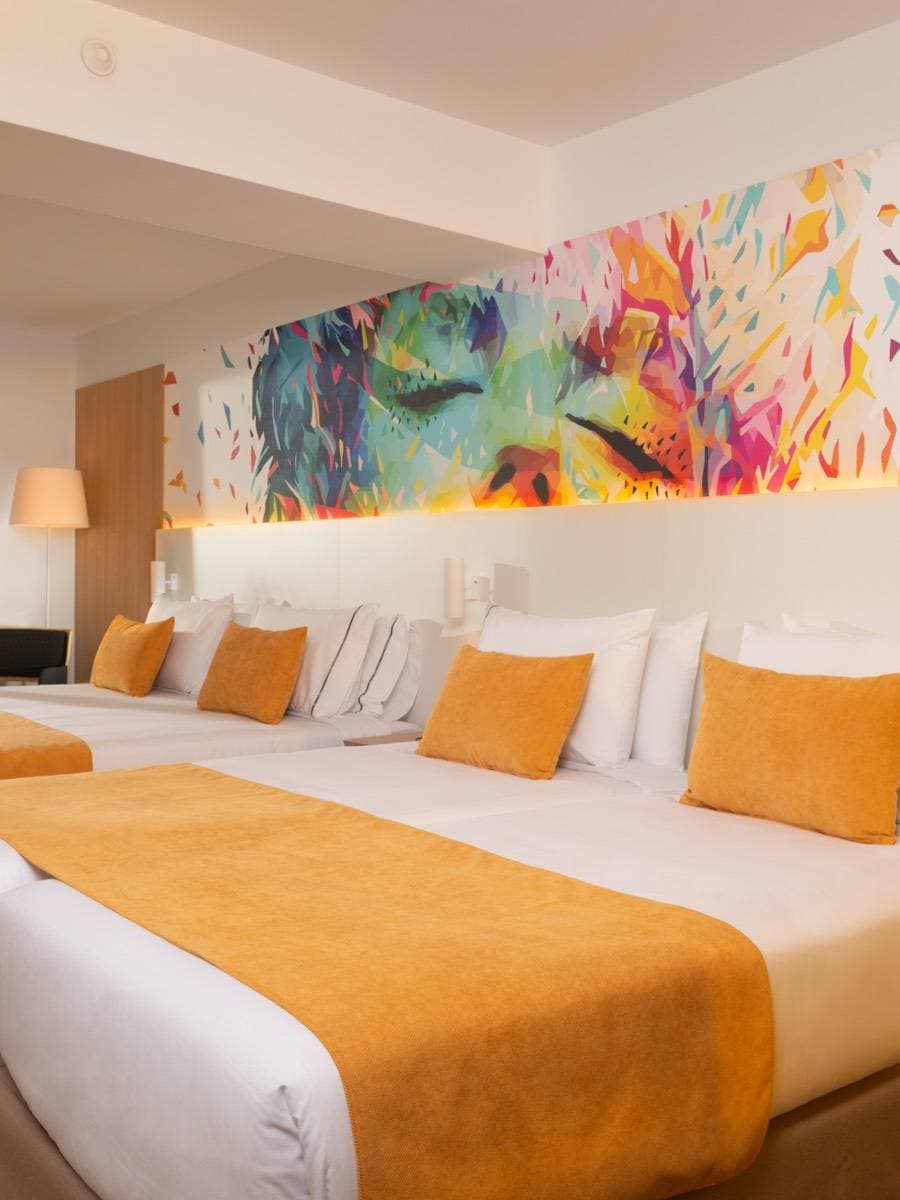L'Azure Hotel 34