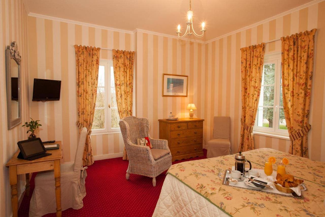 L'Hôtel Le Fleuray 15
