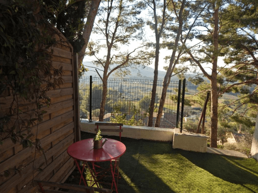 Le mas des Roches en Provence 14