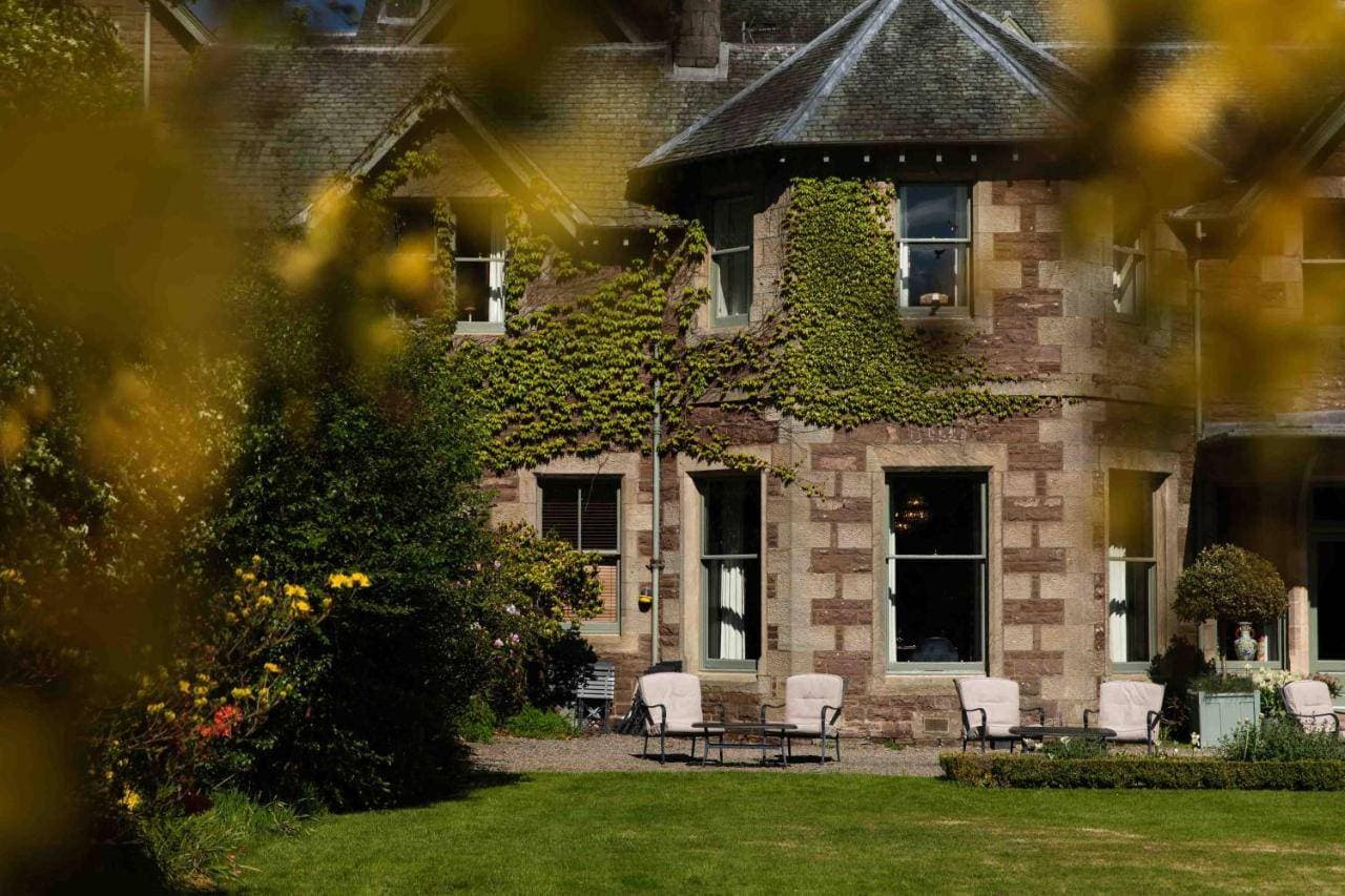 Cromlix 2