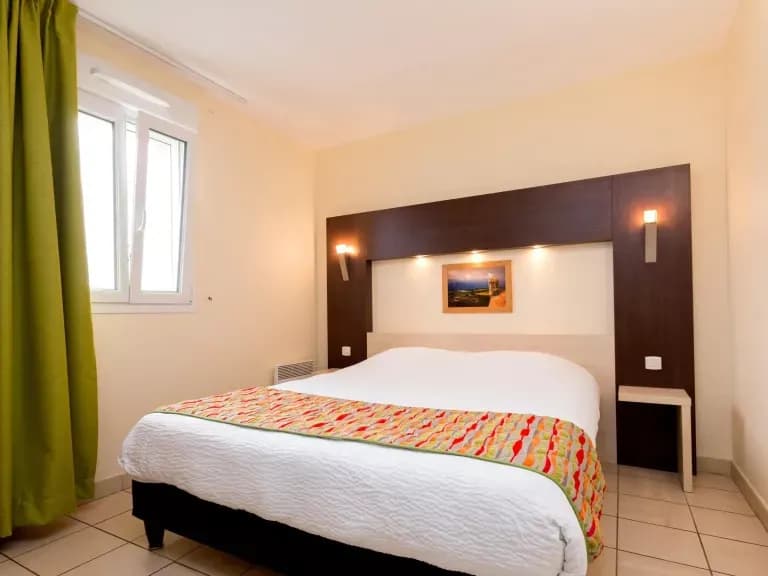 Jum’Hôtel 8
