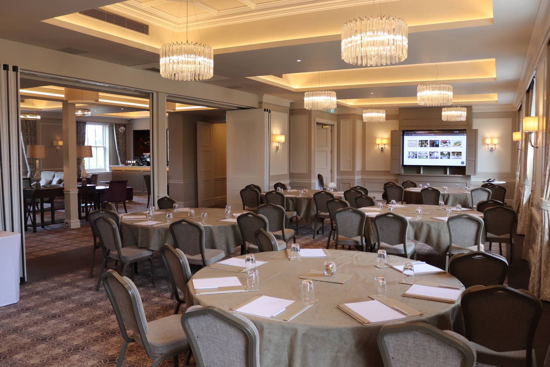 Down Hall Hotel 53