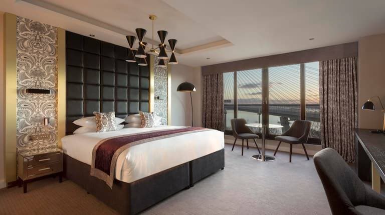 DoubleTree by Hilton Queensferry  11