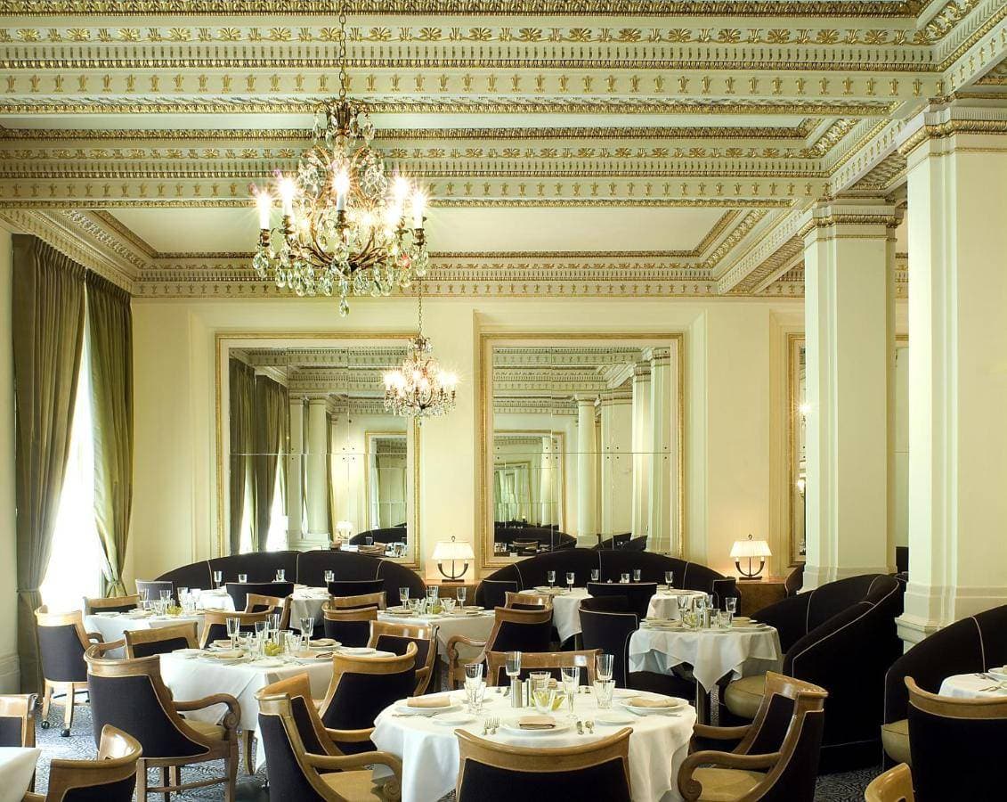 Hotel DeLuxe 9