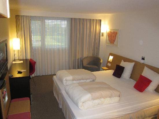 Novotel Lausanne Bussigny 7